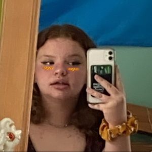 Meet your Posher, Cyrelle